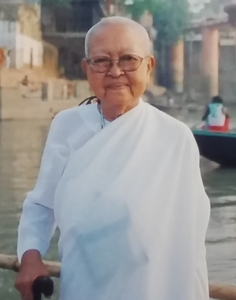Mae Chee Ahmon at unknown location sometime in the two-thousand-teens